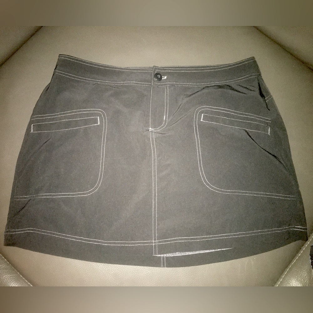 prAna Black Tennis Skirt or Golf Skirt with Shorts Liner. Size 10.